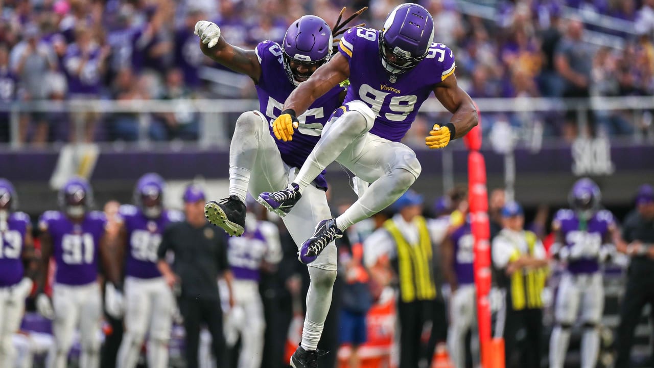 Vikings Defense Makes Key Tackles, Sacks and Takeaways in 237 Win Over