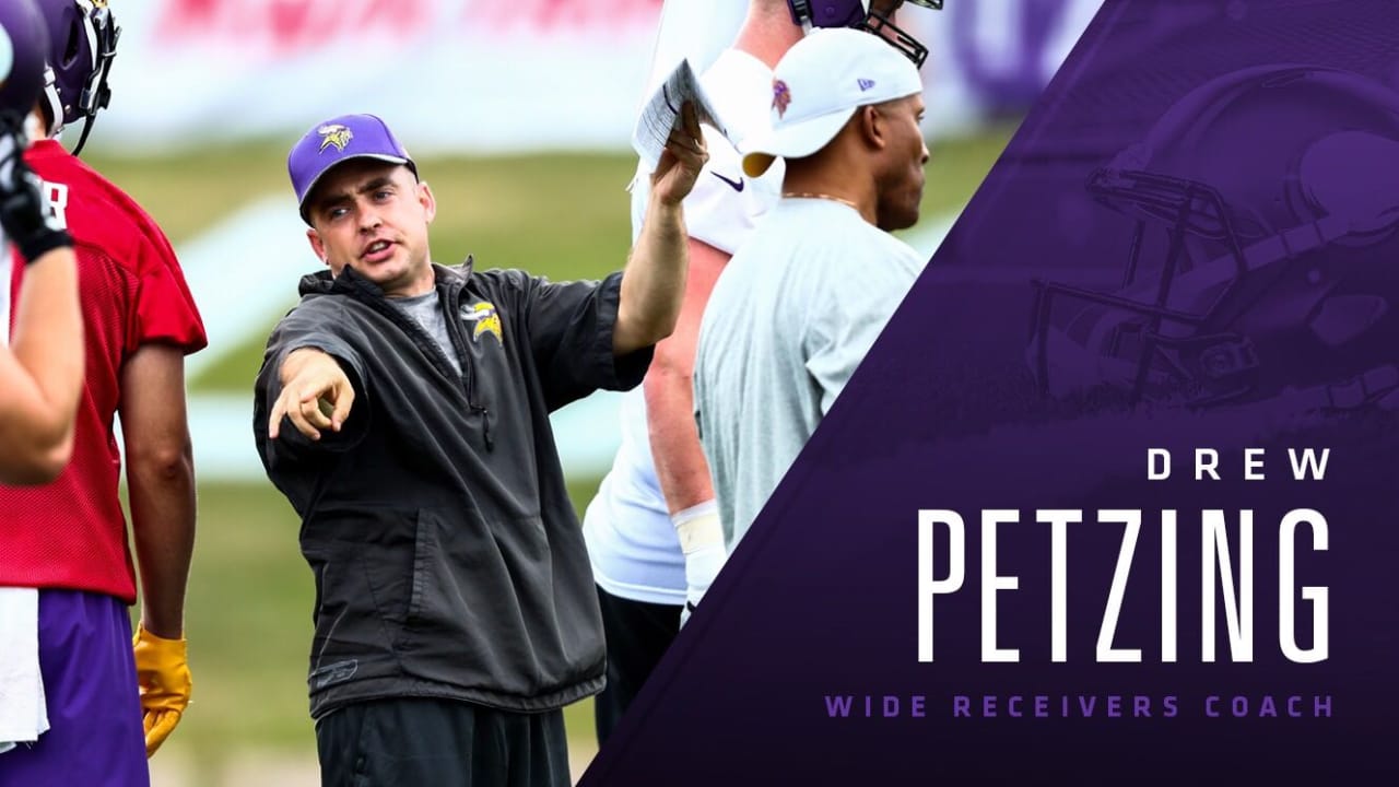 5 Things to Know About New Vikings WR Coach Drew Petzing