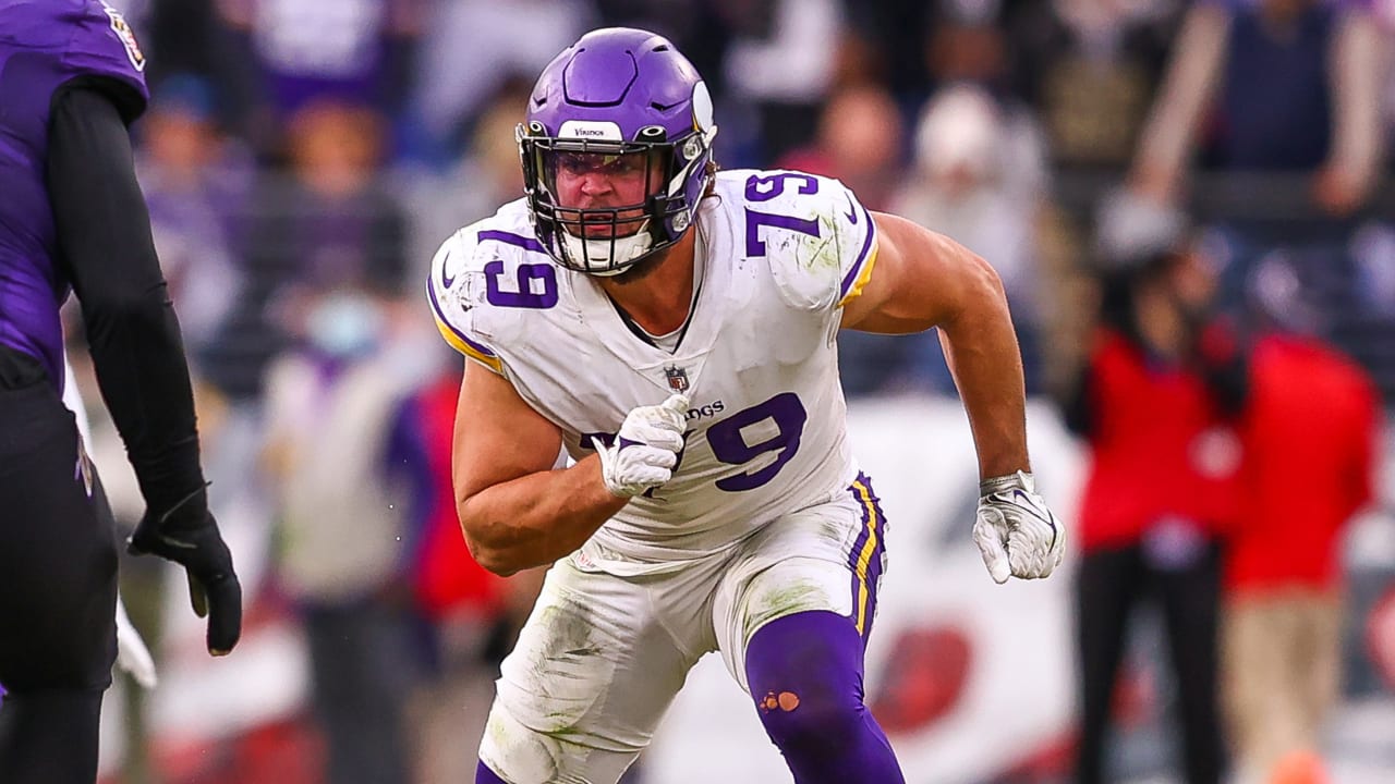 Minnesota Vikings defensive end Kenny Willekes (79) in action