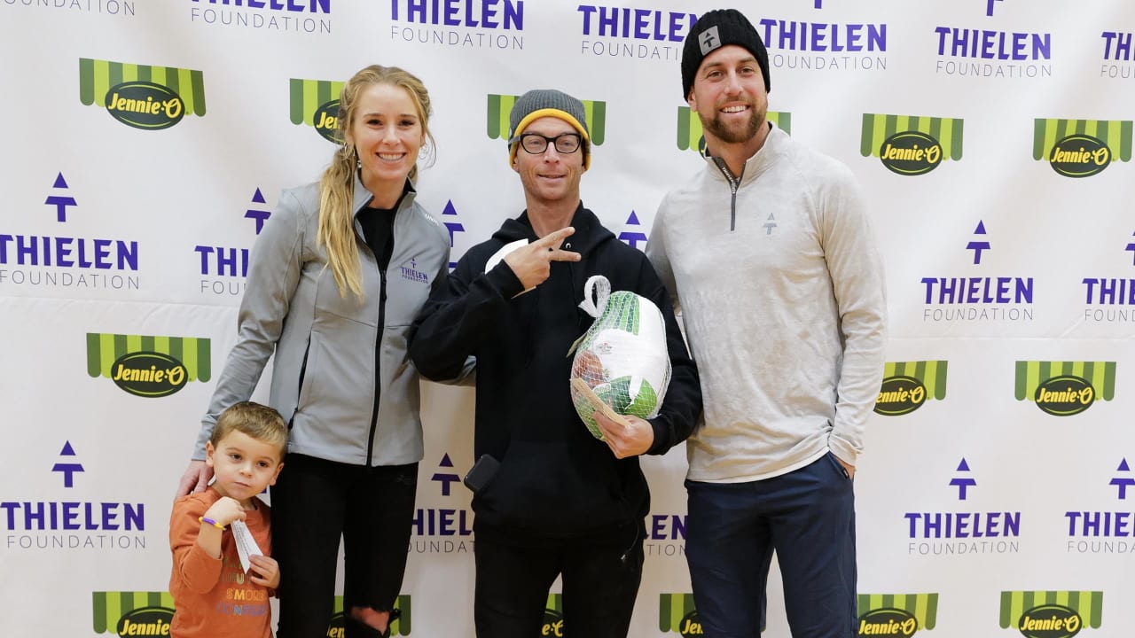 adam thielen and turkey leg｜TikTok Search