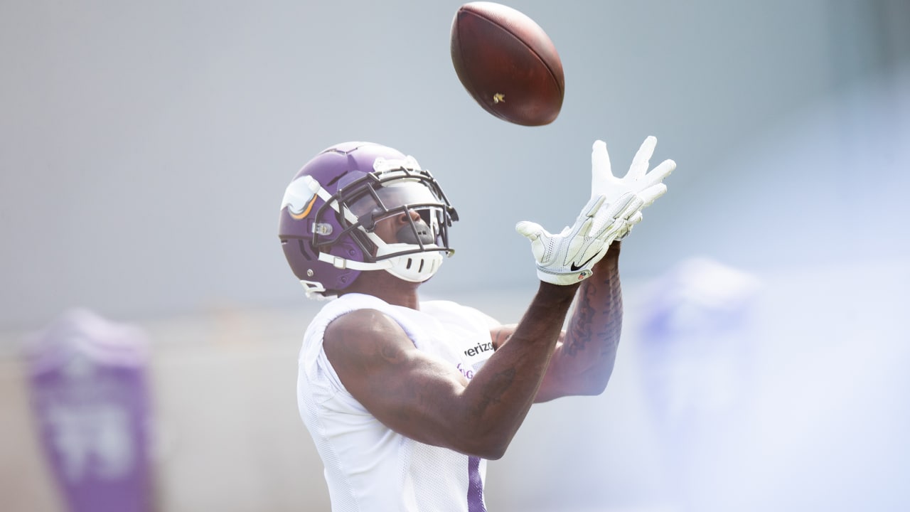 Minnesota Vikings wide receiver Laquon Treadwell carries the ball