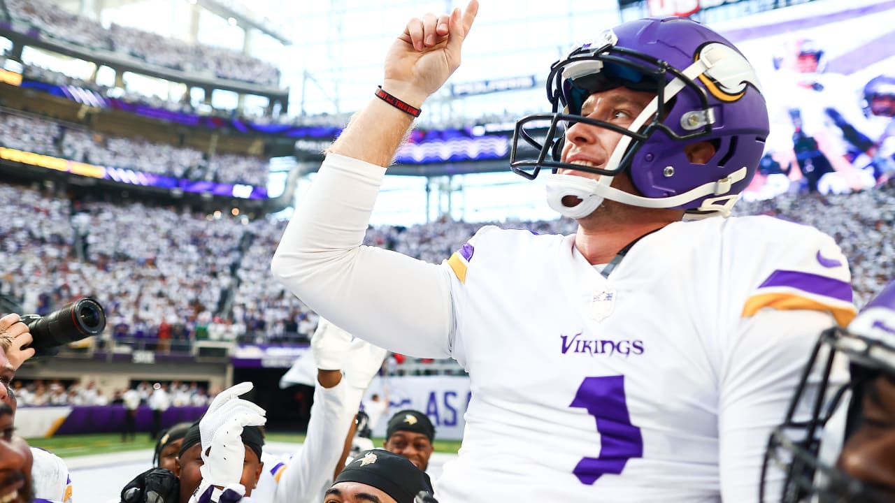 Vikings' Greg Joseph drills walk-off 61-yard field goal to beat