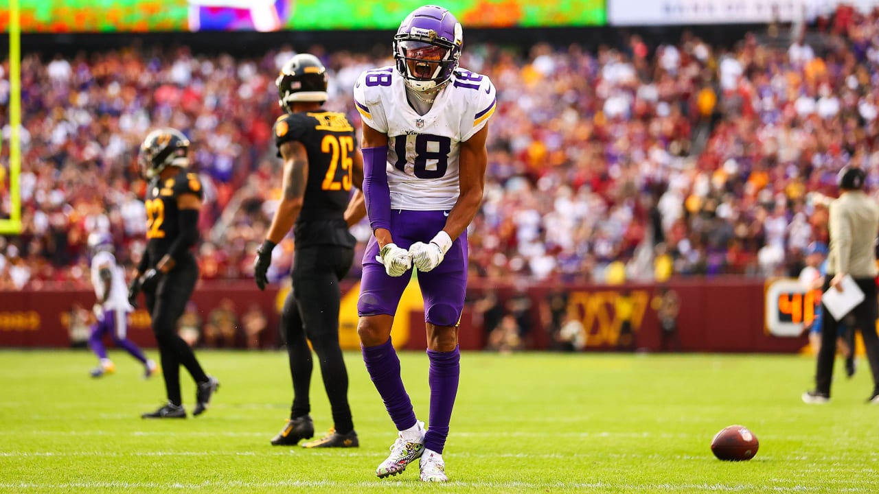 Iced-out Kirk Cousins celebrates Vikings' 20-17 win over Commanders