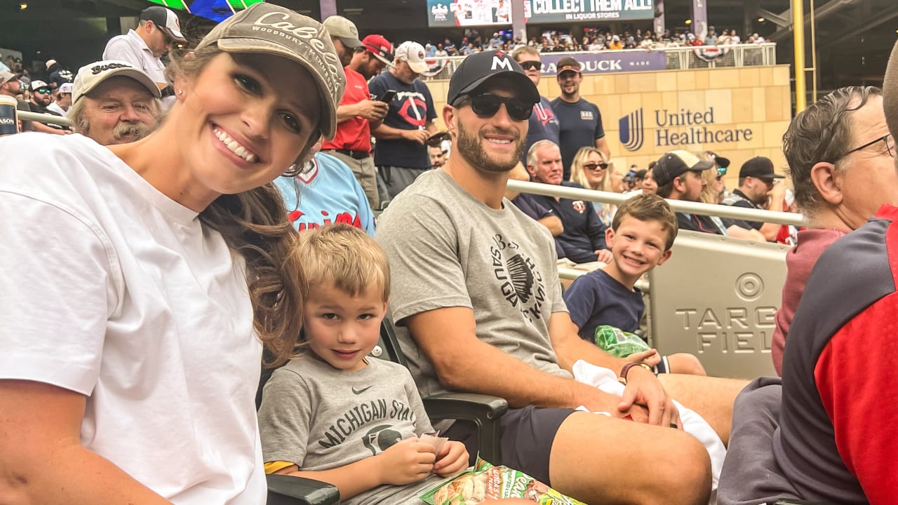 MLB: Fan falls from stand during the Minnesota Twins' win over the