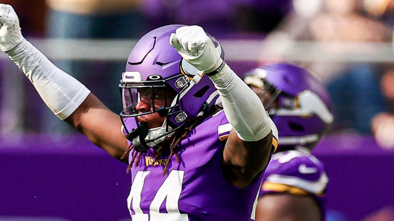 Minnesota Vikings safety Josh Metellus (44) in action during an NFL  football game against the Chicago Bears, Sunday, Jan. 9, 2022 in  Minneapolis. Minnesota won 31-17. (AP Photo/Stacy Bengs Stock Photo - Alamy