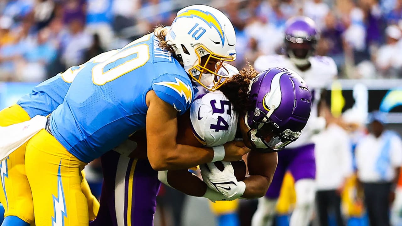 Pregame injury to linebacker Eric Kendricks forces Vikings defense to  scramble