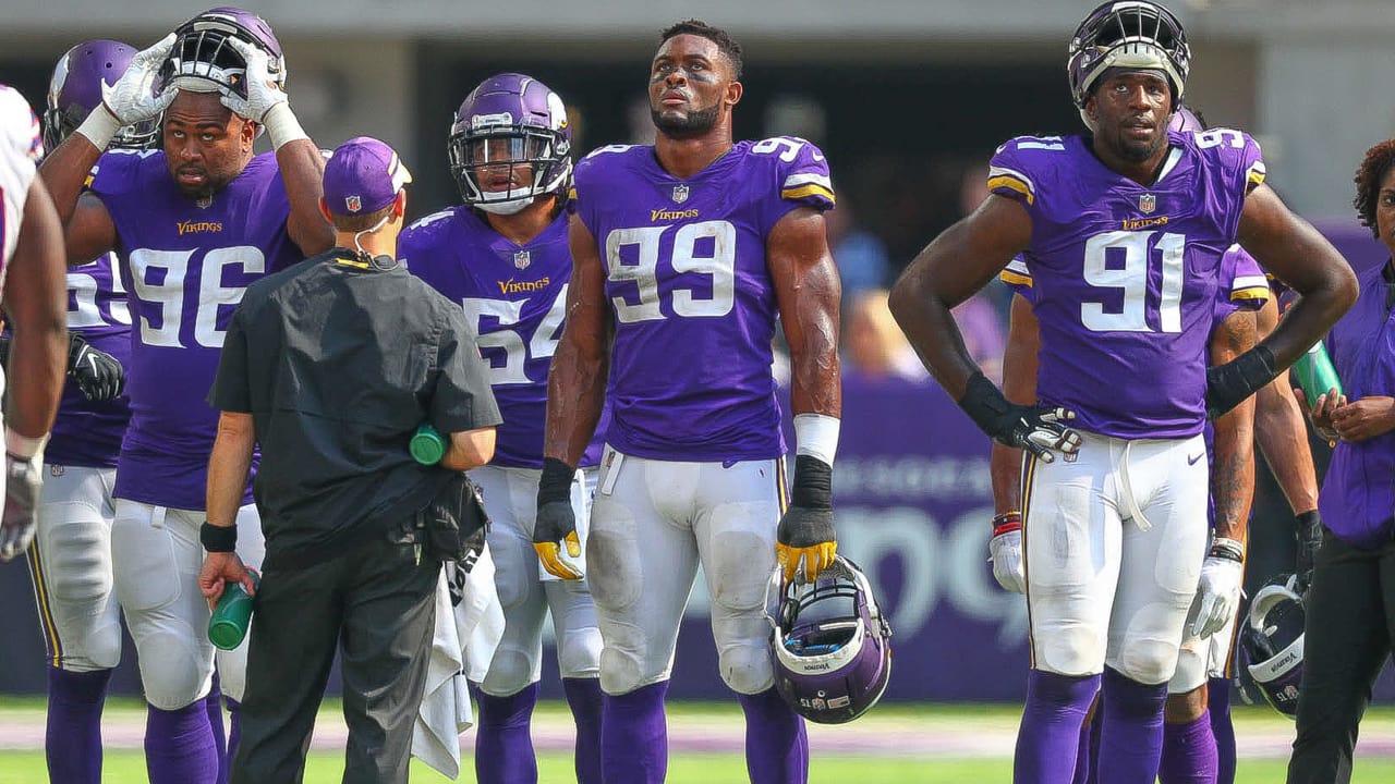 Big early play by Vikings' defense wiped out by penalty in loss to