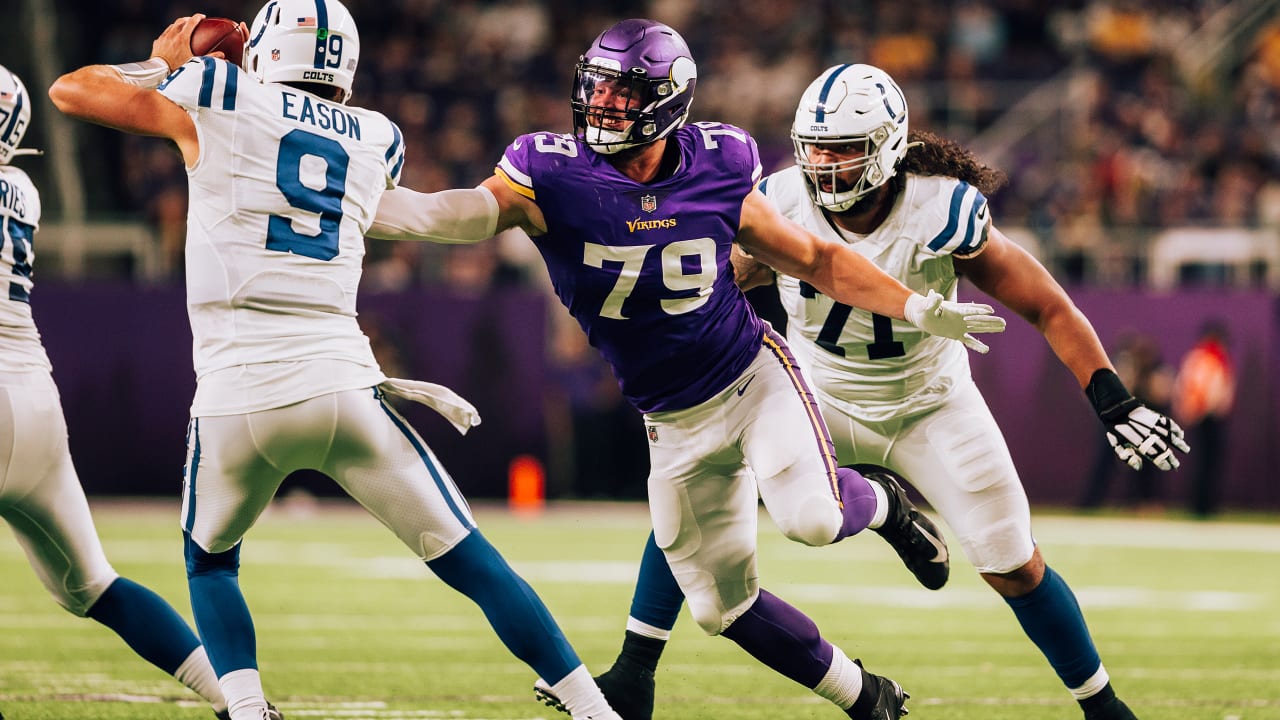 Minnesota Vikings defensive end Kenny Willekes (79) in action