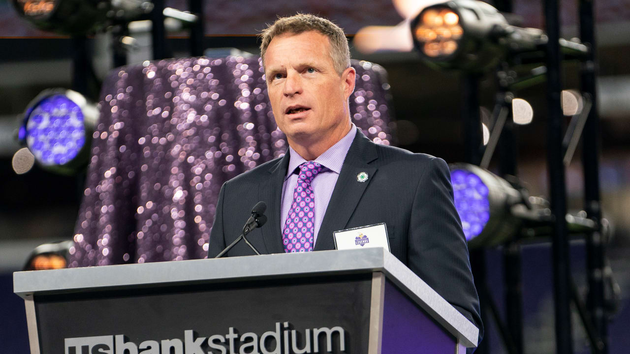 Vikings Nominate Pete Bercich for Salute to Service Award