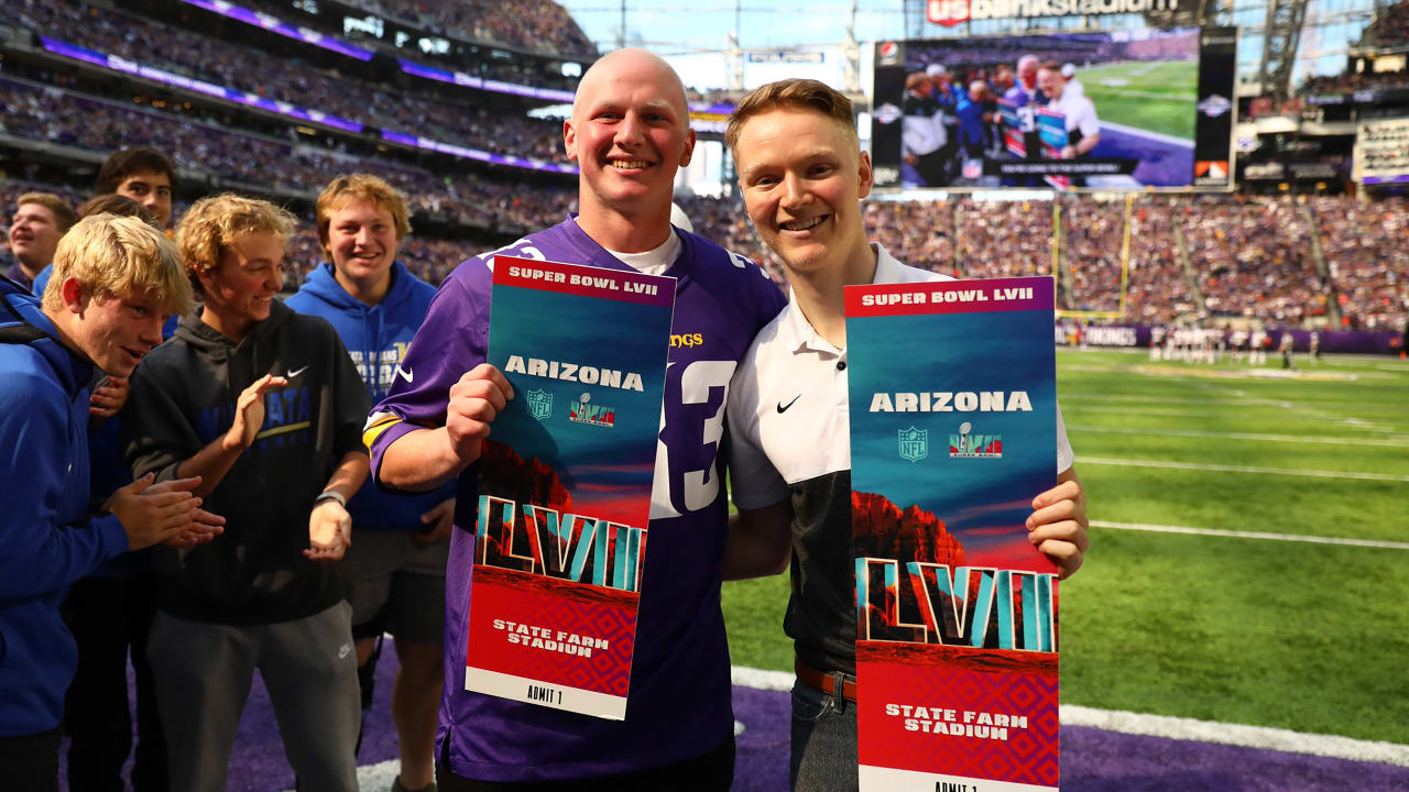 Casey O'Brien & Jack Simon Connect Through Cancer Battles at Vikings Crucial Catch Game