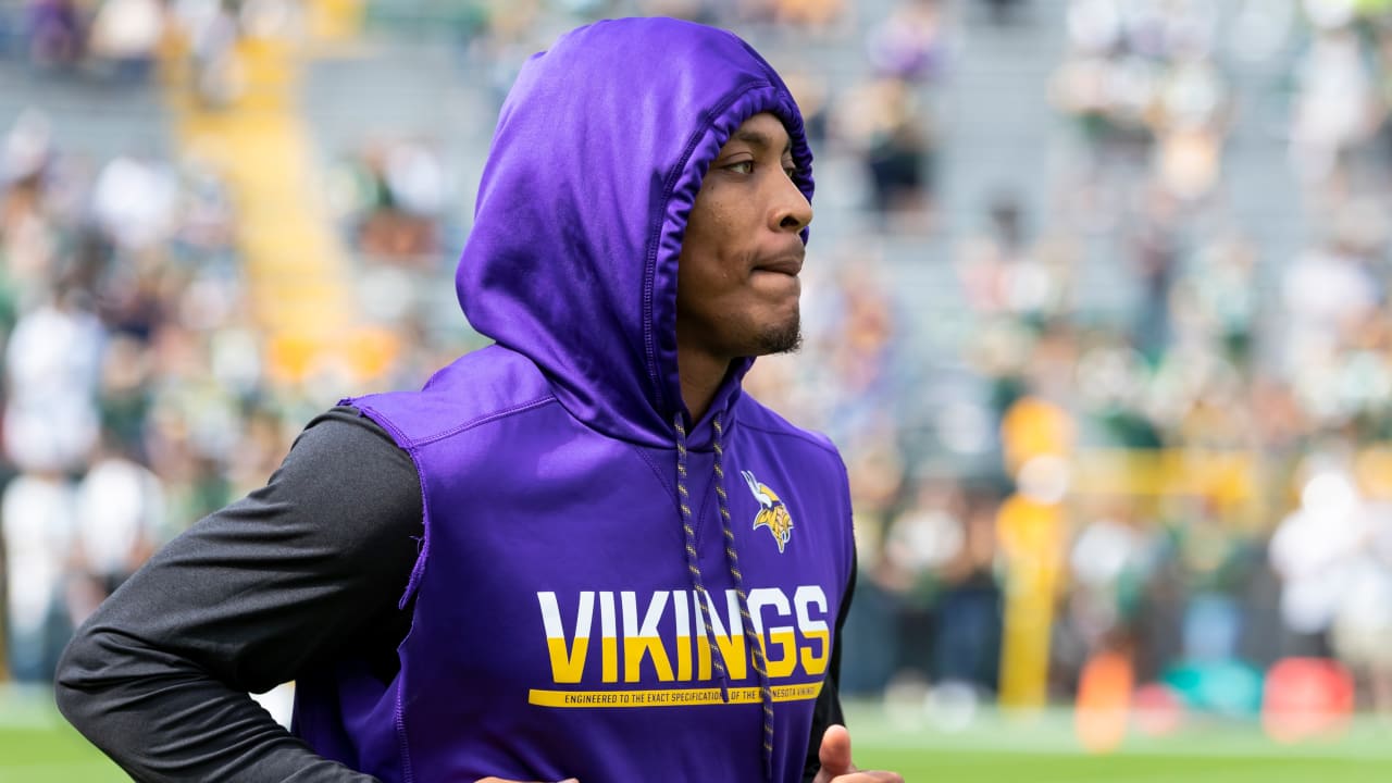 Minnesota Vikings cornerback Mike Hughes takes part in practice