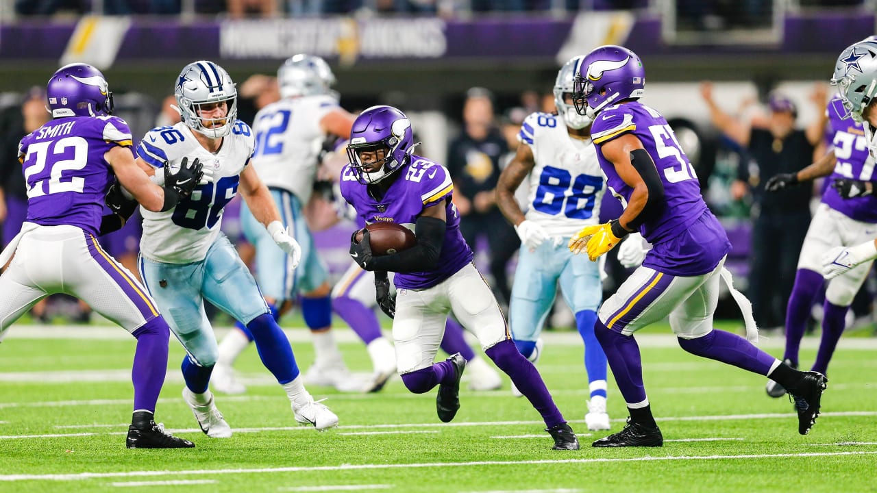 Locker room reaction following Vikings' 37-point loss at home vs. Dallas -   5 Eyewitness News