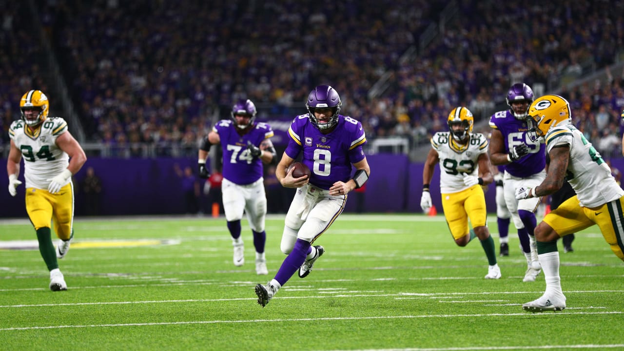 Cousins, Vikings pass by Packers 24-17