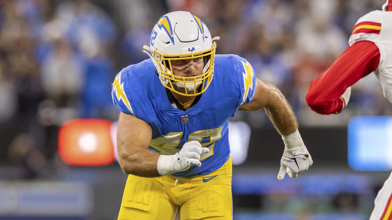 Chargers sign another former Rams player; agree to deal with LB Troy Reeder  - CBS Los Angeles