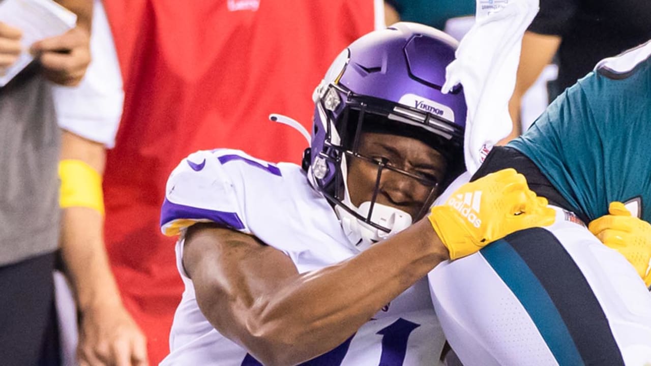 Minnesota Vikings cornerback Akayleb Evans (21) in action during