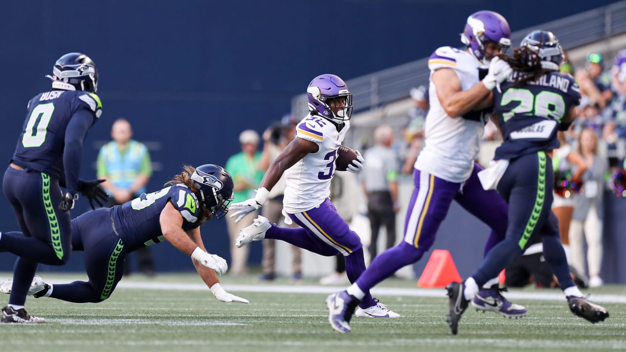 Ty Chandler Showcases Versatility in Vikings Preseason Opener Ty Chandler Showcases Versatility in Vikings Preseason Opener
