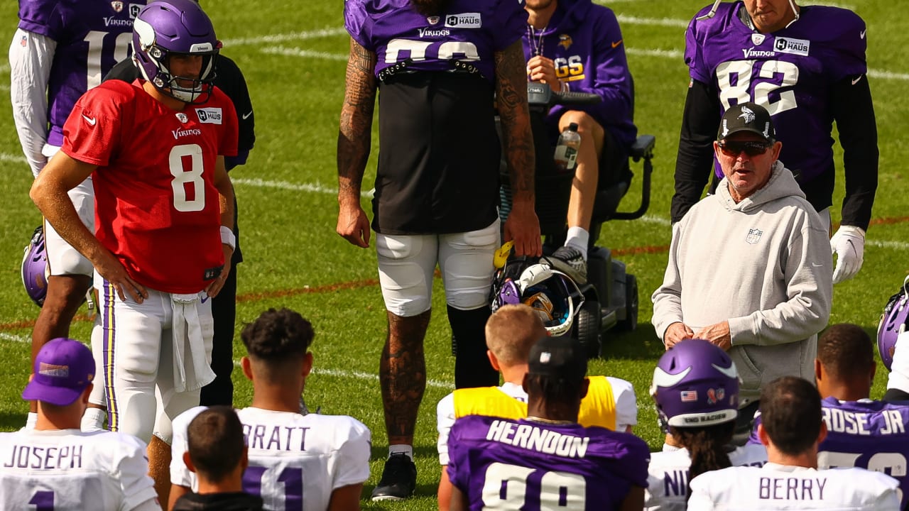 Chris Herndon, Minnesota Vikings, Sports