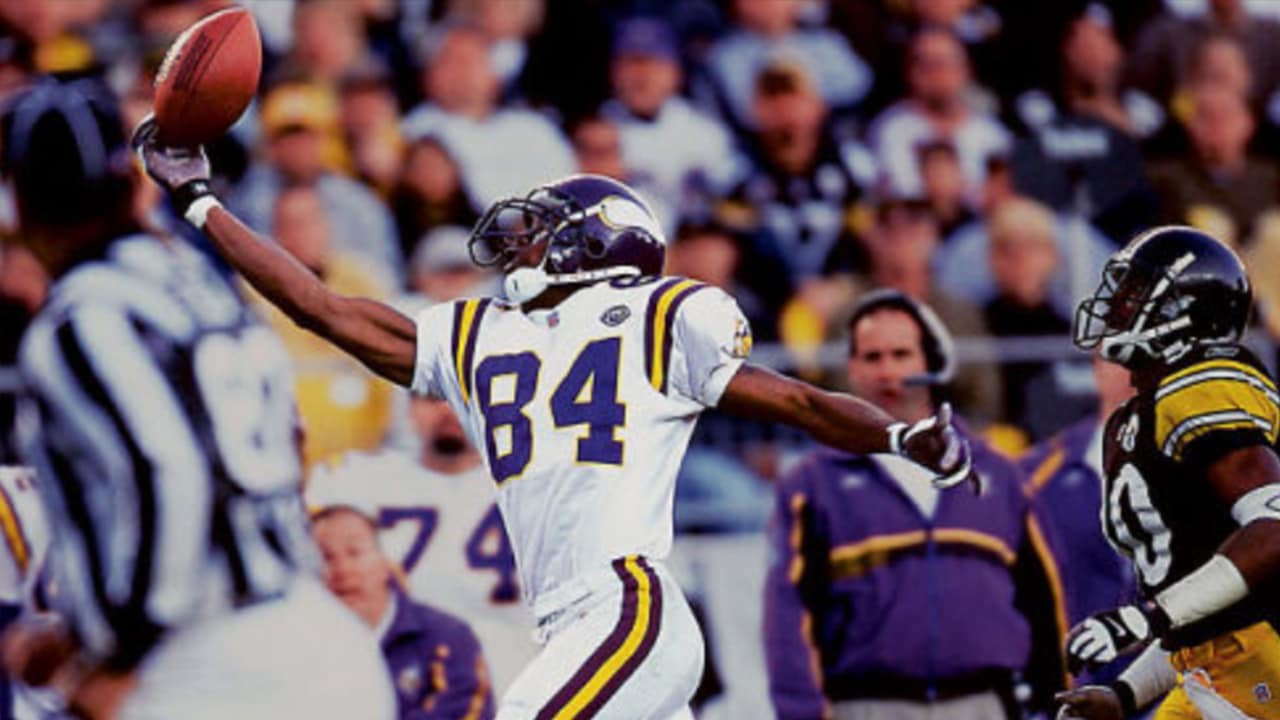 Another Giants-Vikings game on a Monday, with Randy Moss on site