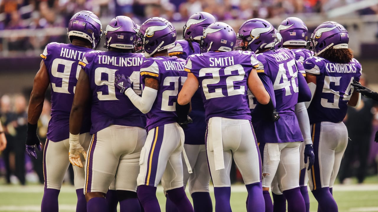 Calling it a 'new beginning,' Vikings' Irv Smith back from injury that  sidelined him for 2021 season – Twin Cities