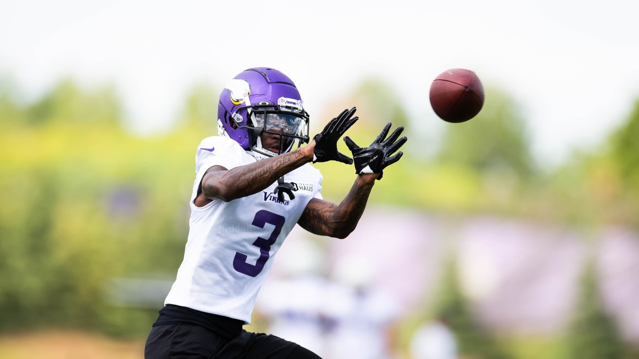 Vikings training camp: Early offensive adjustments, defensive rotations and  more - The Athletic