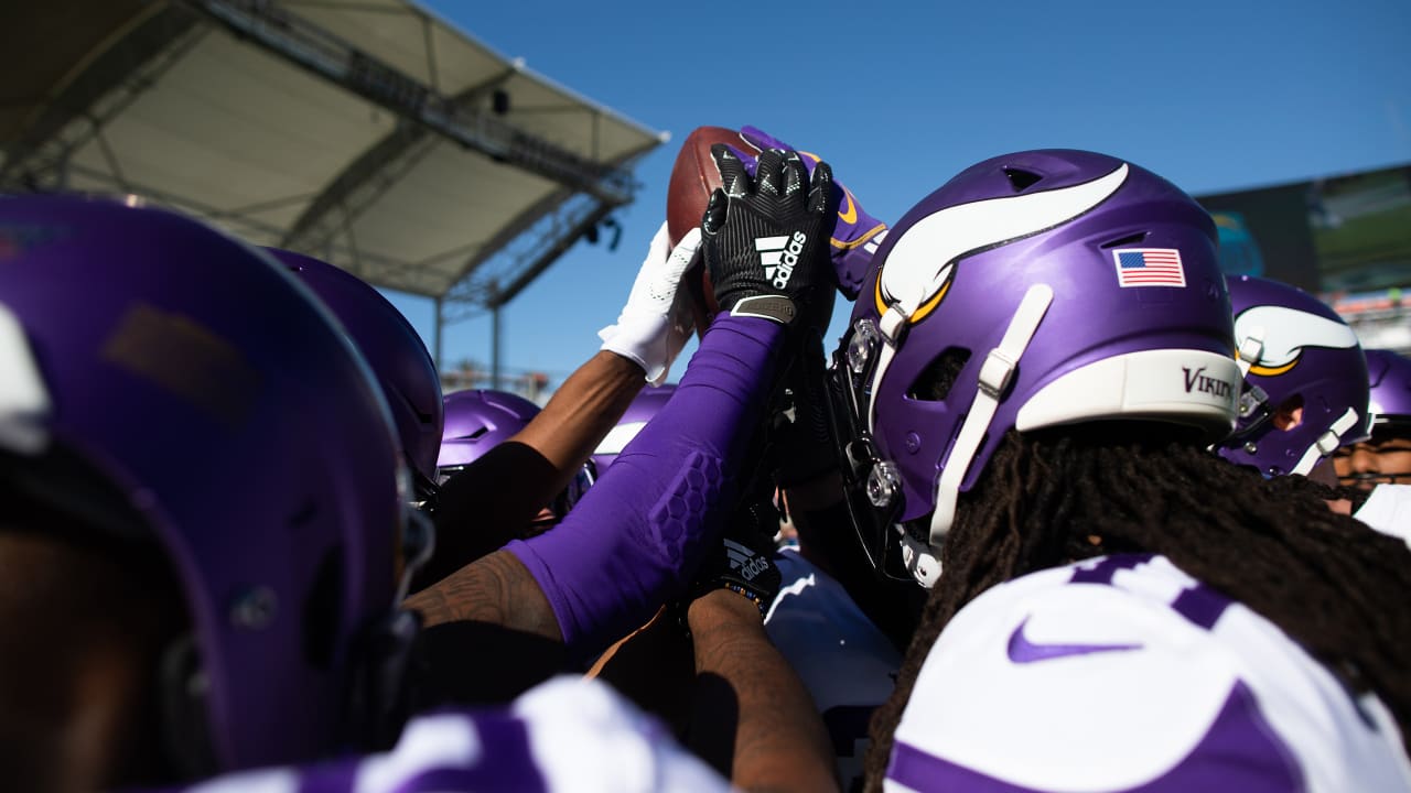 Live Now: QB Kirk Cousins, LB Anthony Barr and DE D.J. Wonnum