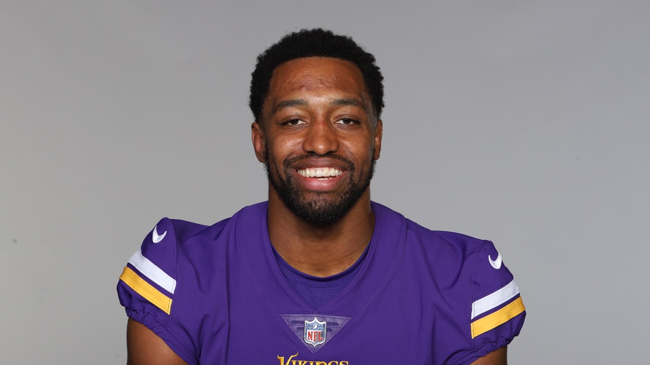 Vikings sign TE Nick Muse off practice squad, waive OLB Benton