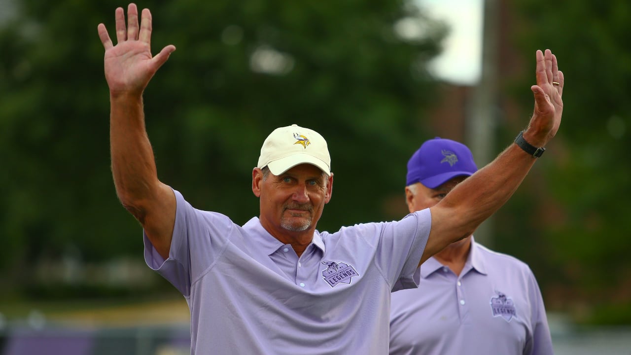 Minnesota Vikings on X: In 1977, @HPBudGrant drafted Scott Studwell in the  9th round. Earlier today, Grant told the story of Studwell's selection in  the #Vikings draft room.  / X