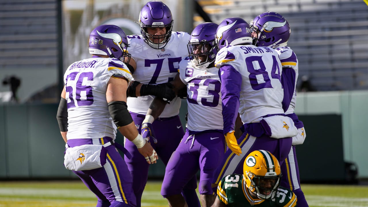 Voyage Shorts: Minnesota Vikings Uniform Combos