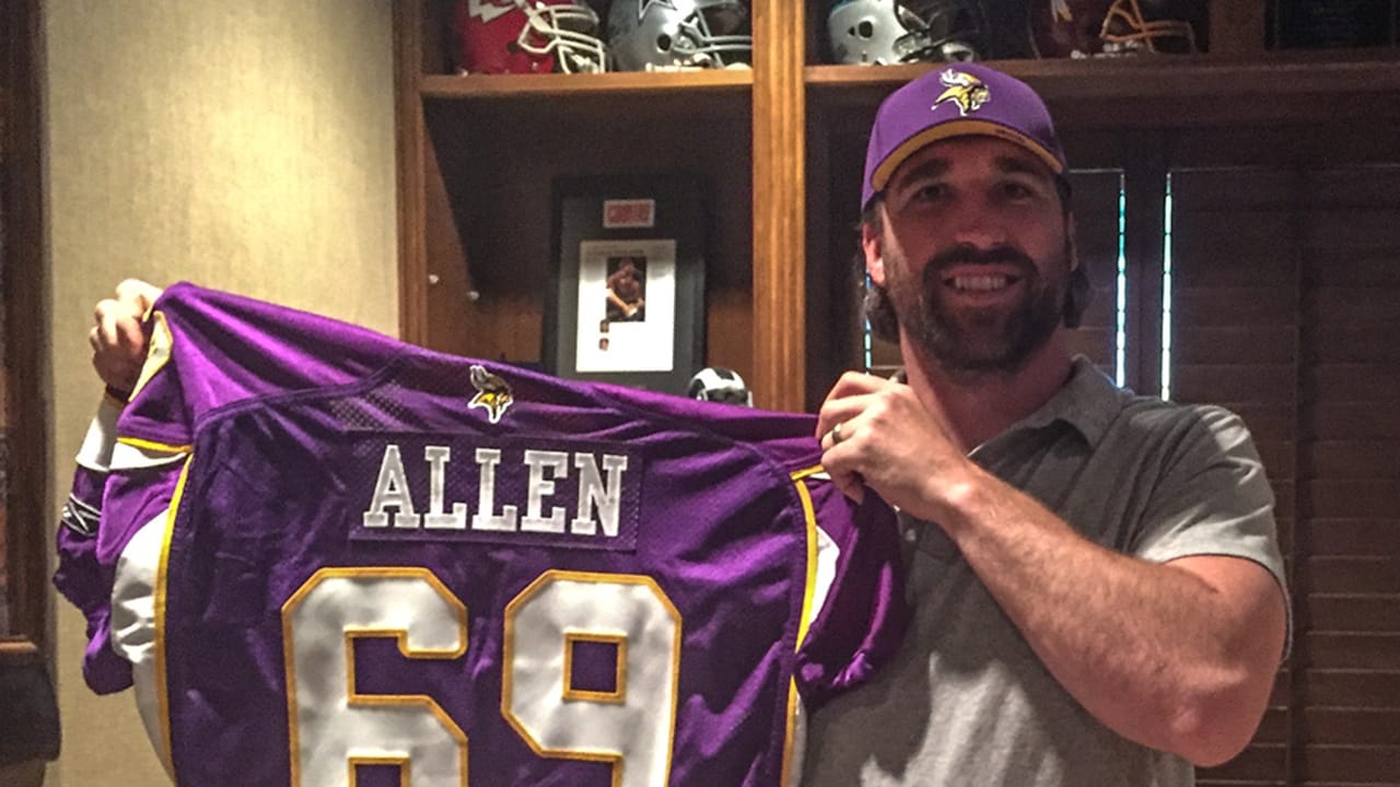 Minnesota Vikings on X: .@JaredAllen69 has signed a one-day contract with  us so he can retire as a Viking. MORE:    / X