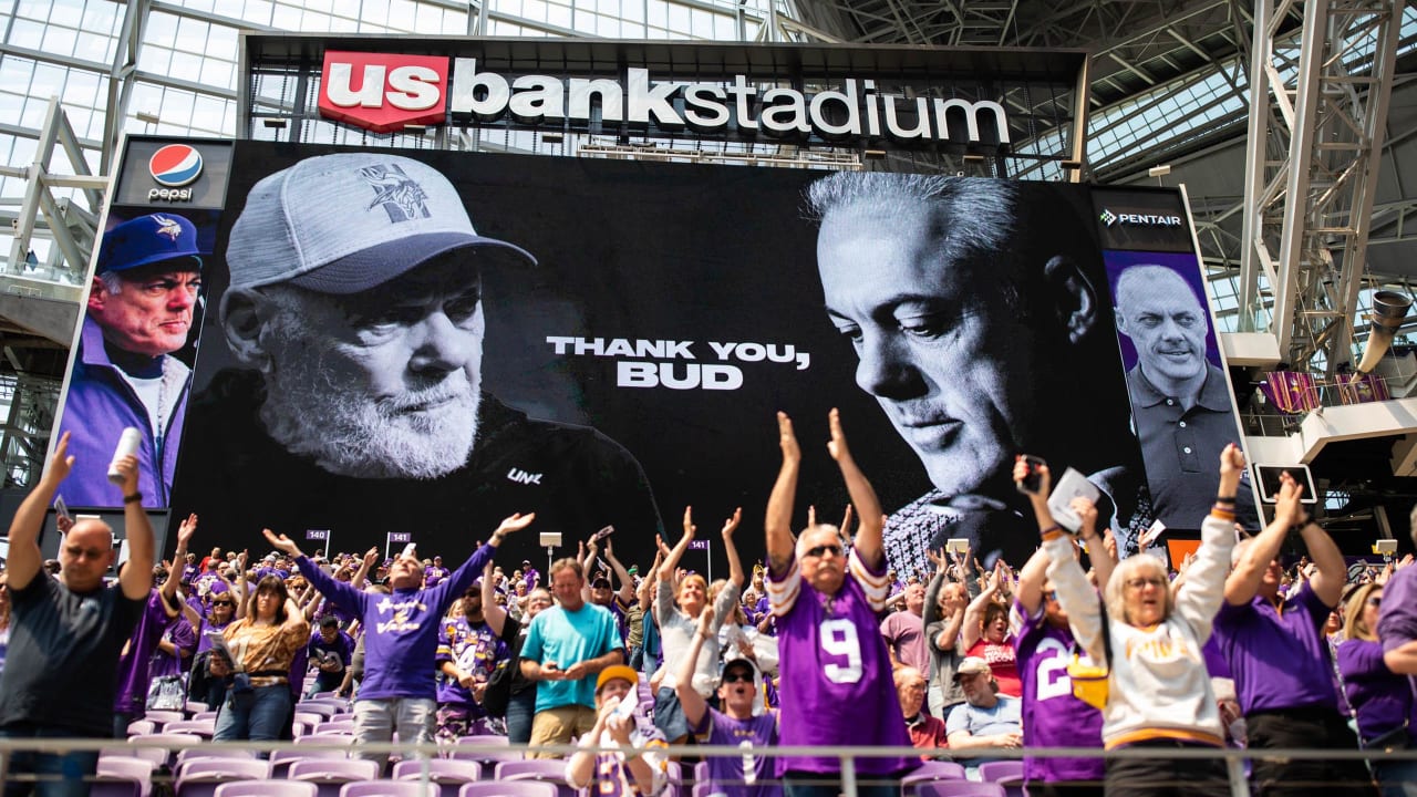 Remembering Bud Grant Public Ceremony & 2023 Defensive Boost