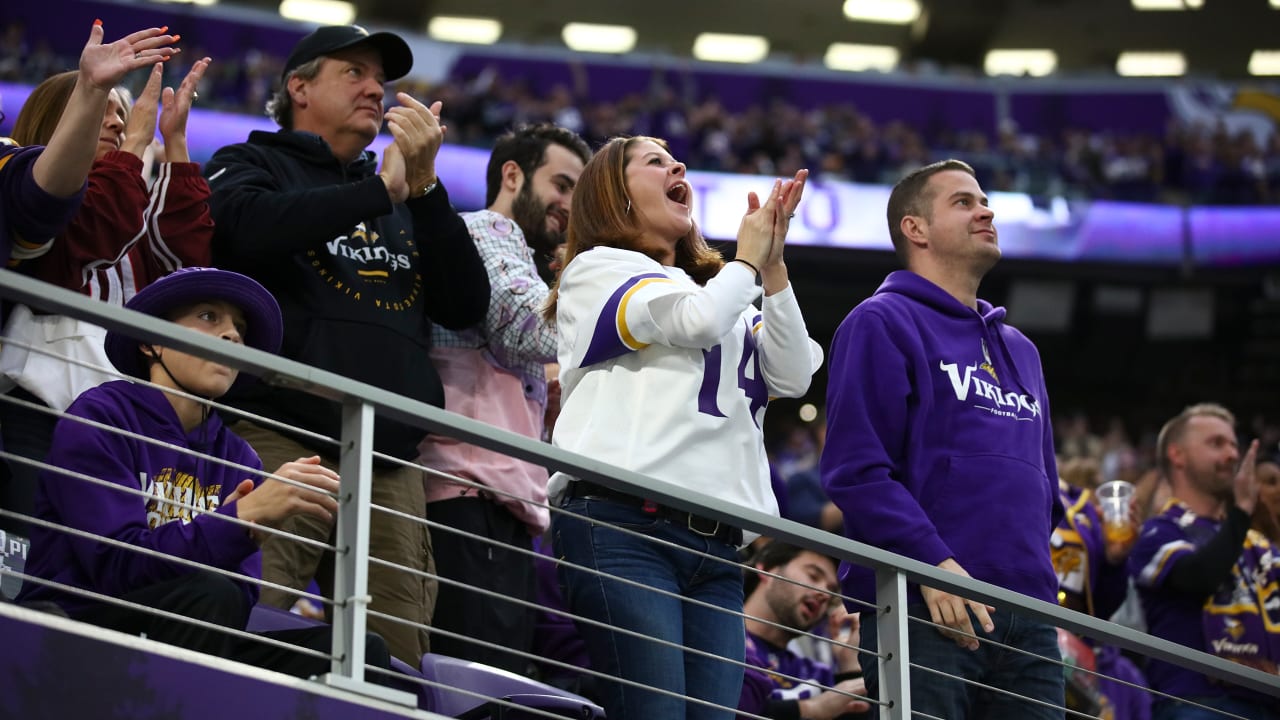 Photos from U.S. Bank Stadium on Sunday as Vikings beat the Packers 23-7 –  Twin Cities