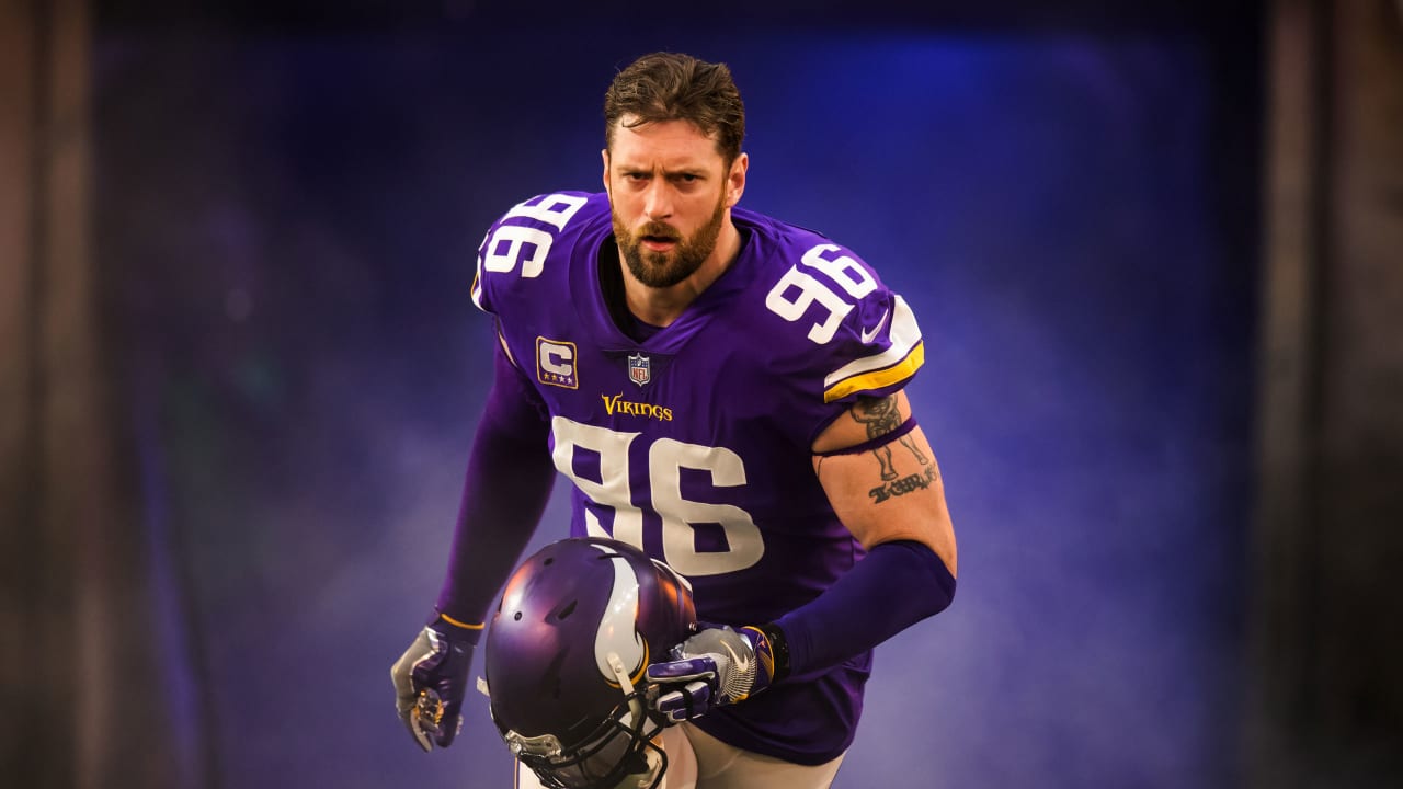 Brian Robison Signs One-Day Contract with Vikings, Announces Retirement  from the NFL