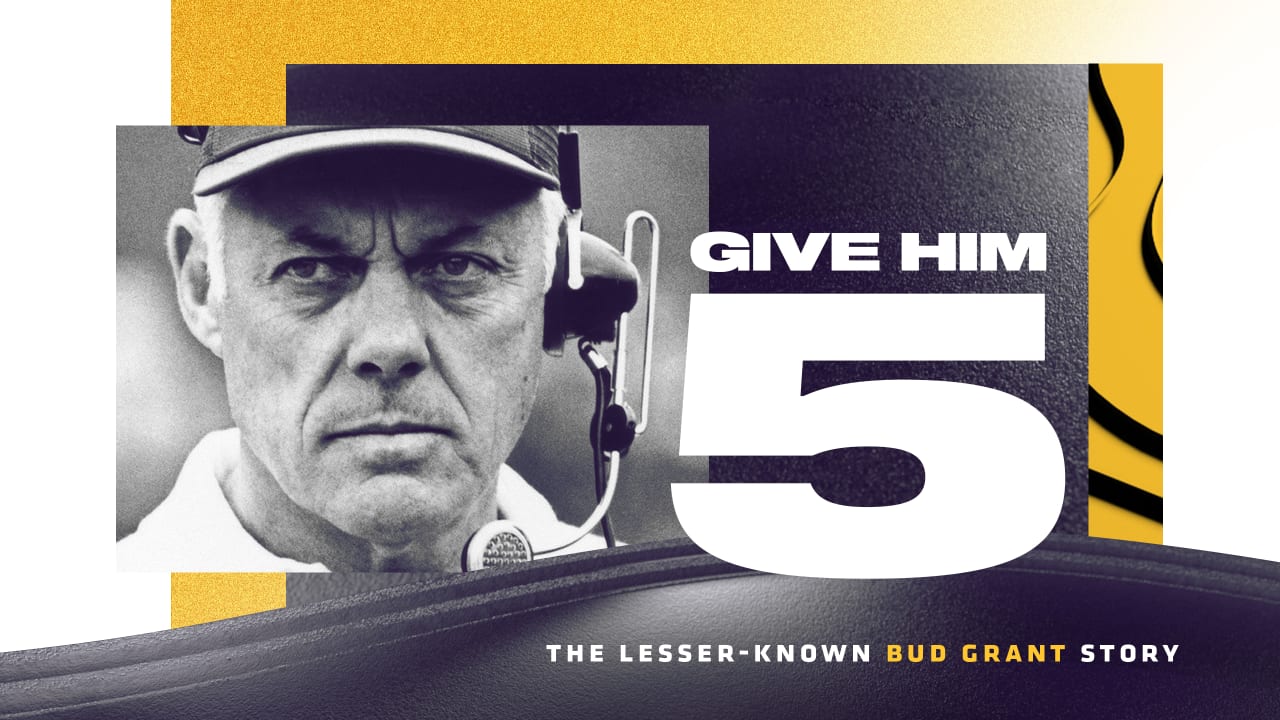 Coaches Bud Grant, Zimmer Team Up for 1st Gjallarhorn Sounding