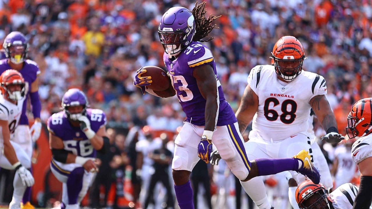 September 15, 2019: Cincinnati Bengals running back Joe Mixon (28) during  NFL football game action between the San Francisco 49ers and the Cincinnati  Bengals at Paul Brown Stadium on September 15, 2019