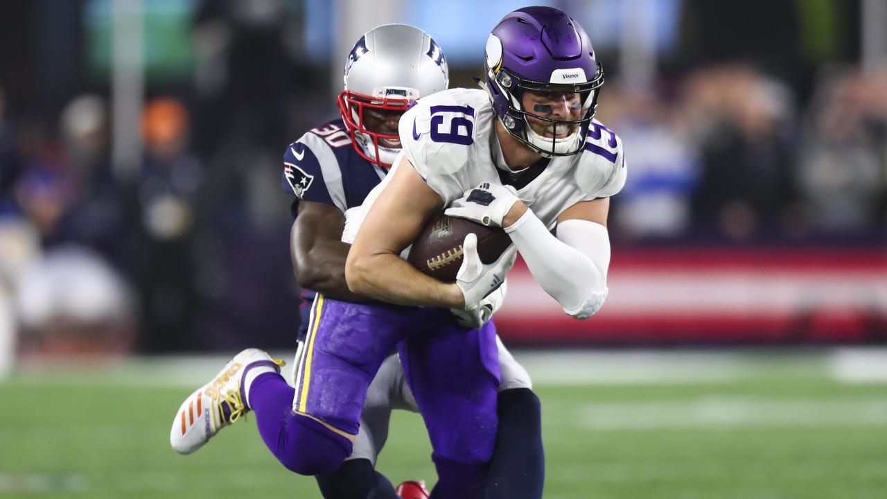 Vikings' 8-2 record is historic for the wrong reason