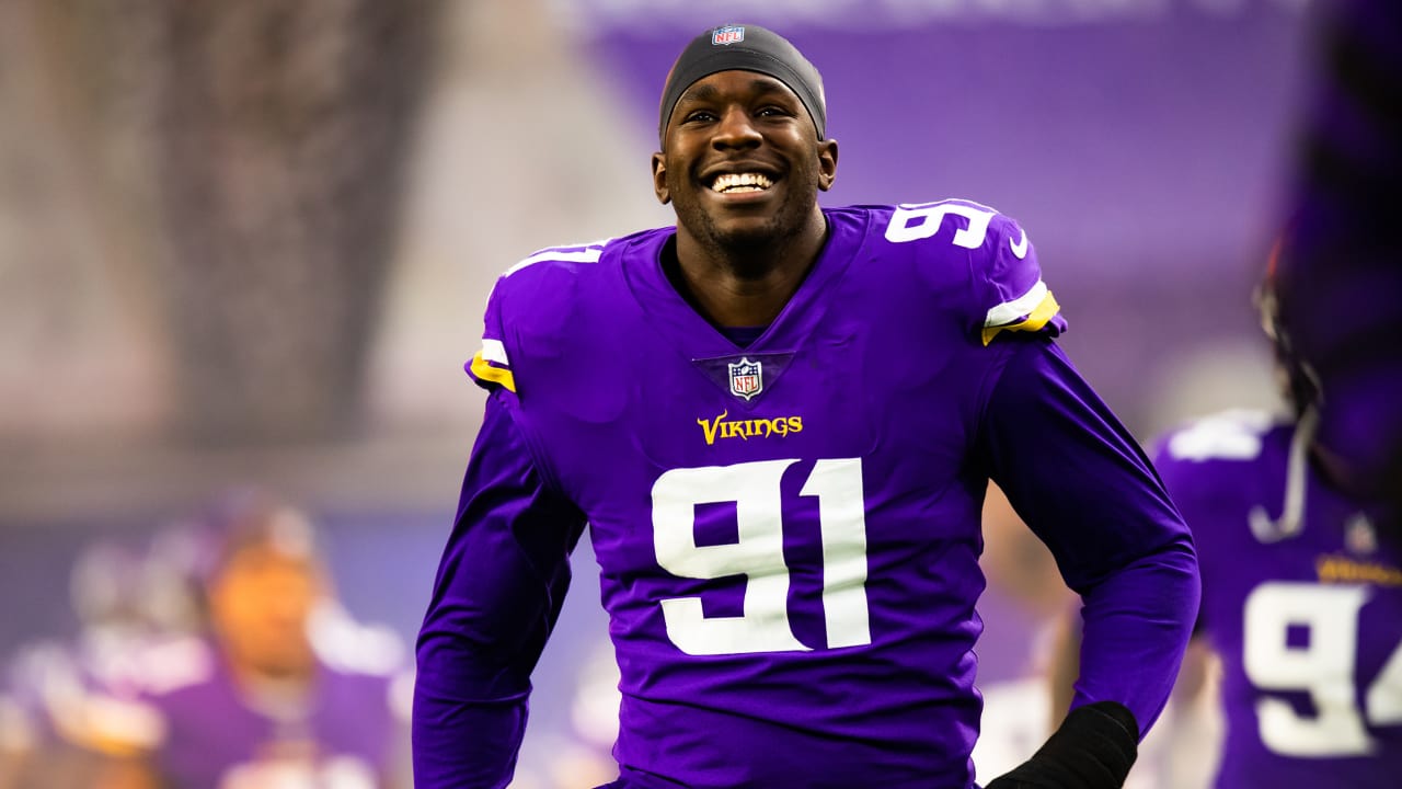 Super Excited' Stephen Weatherly Reacts to Return to Vikings