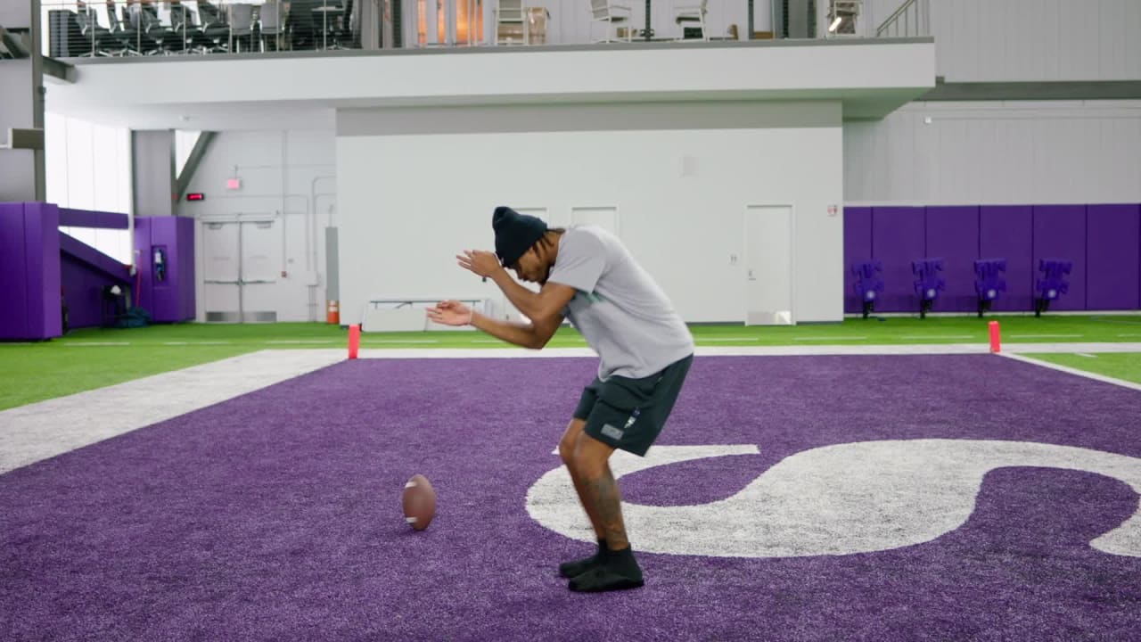 Justin Jefferson and LAHGRIDDY Debut New Griddy Moves for the 2023 Vikings  Season 