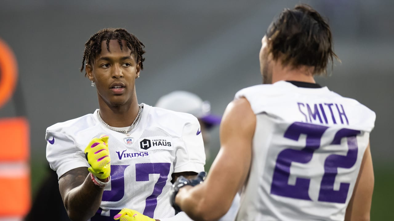 Vikings receiver Ihmir Smith-Marsette impressing at training camp