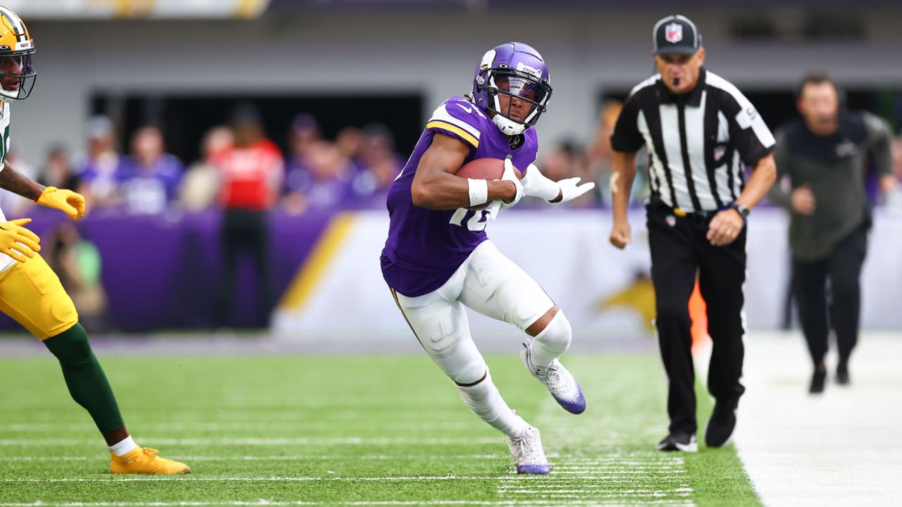 Vikings dominate Packers in every way possible, start season with 23-7 win