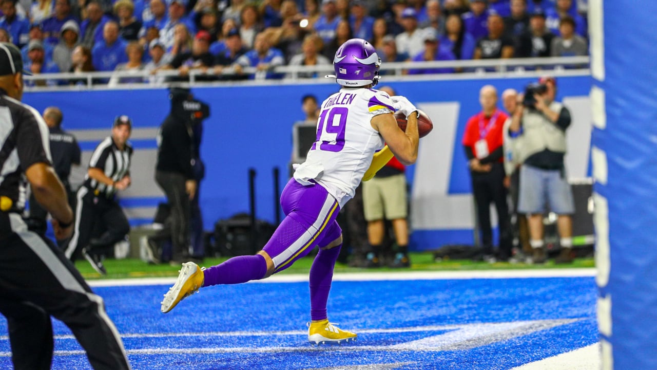 Minnesota Vikings' Adam Thielen makes sensational touchdown grab, suffers  injury in end zone