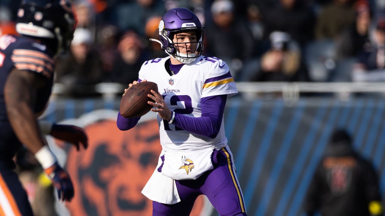 Vikings get improved quarterback play from Nick Mullens, but their