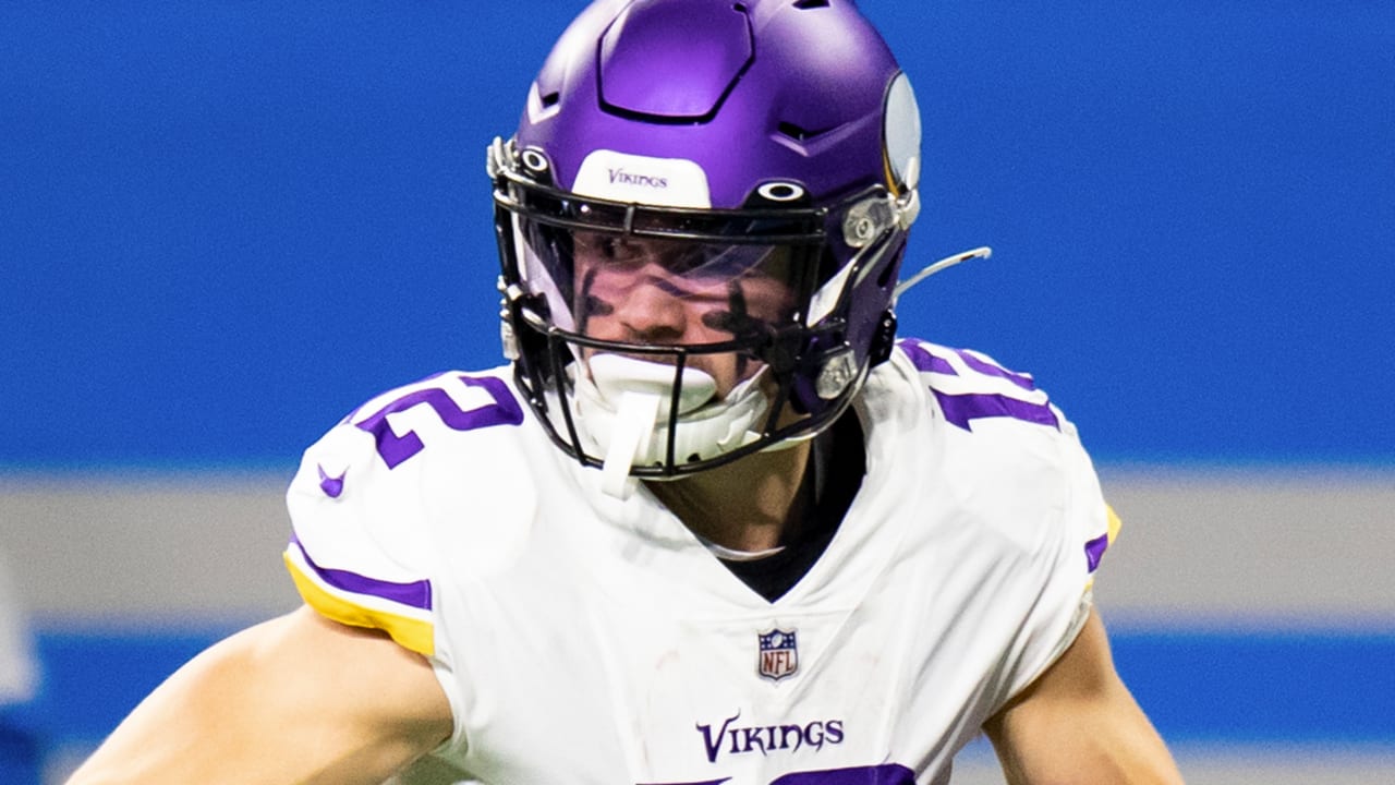 Minnesota Vikings wide receiver Chad Beebe (12) runs up field during the  first half of an