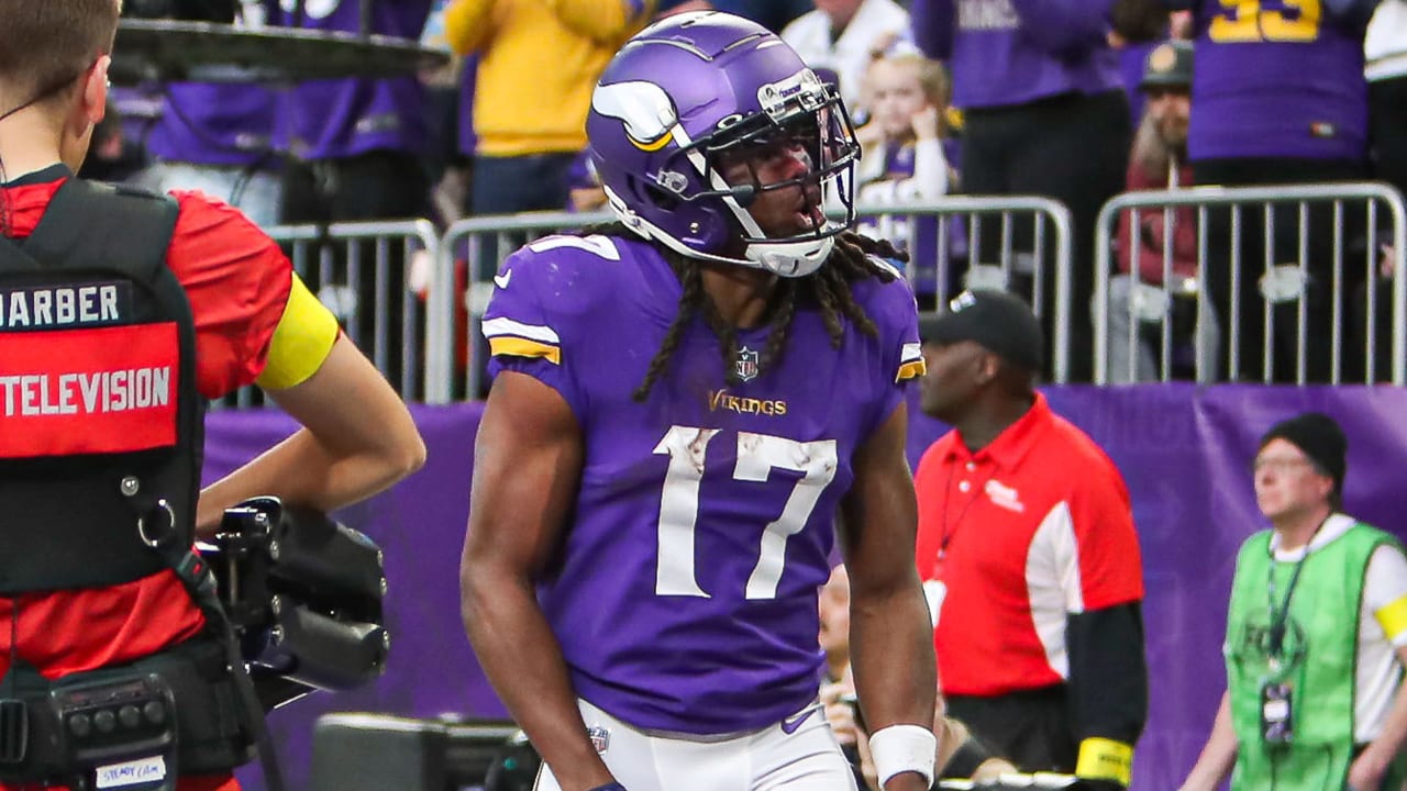 Minnesota Vikings wide receiver K.J. Osborn (17) runs up field