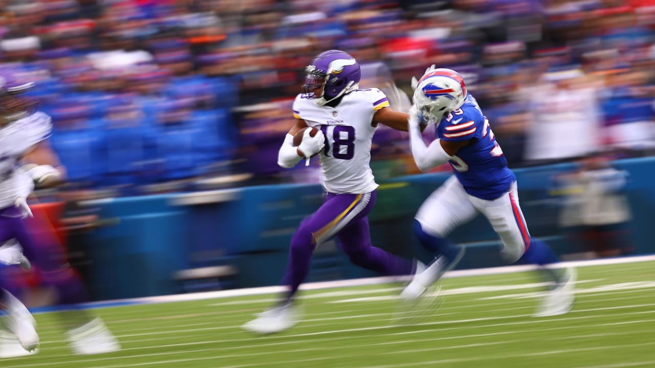 Watch Justin Jefferson make possibly the catch of the year on a  4th-and-long for the Vikings vs. the Bills 