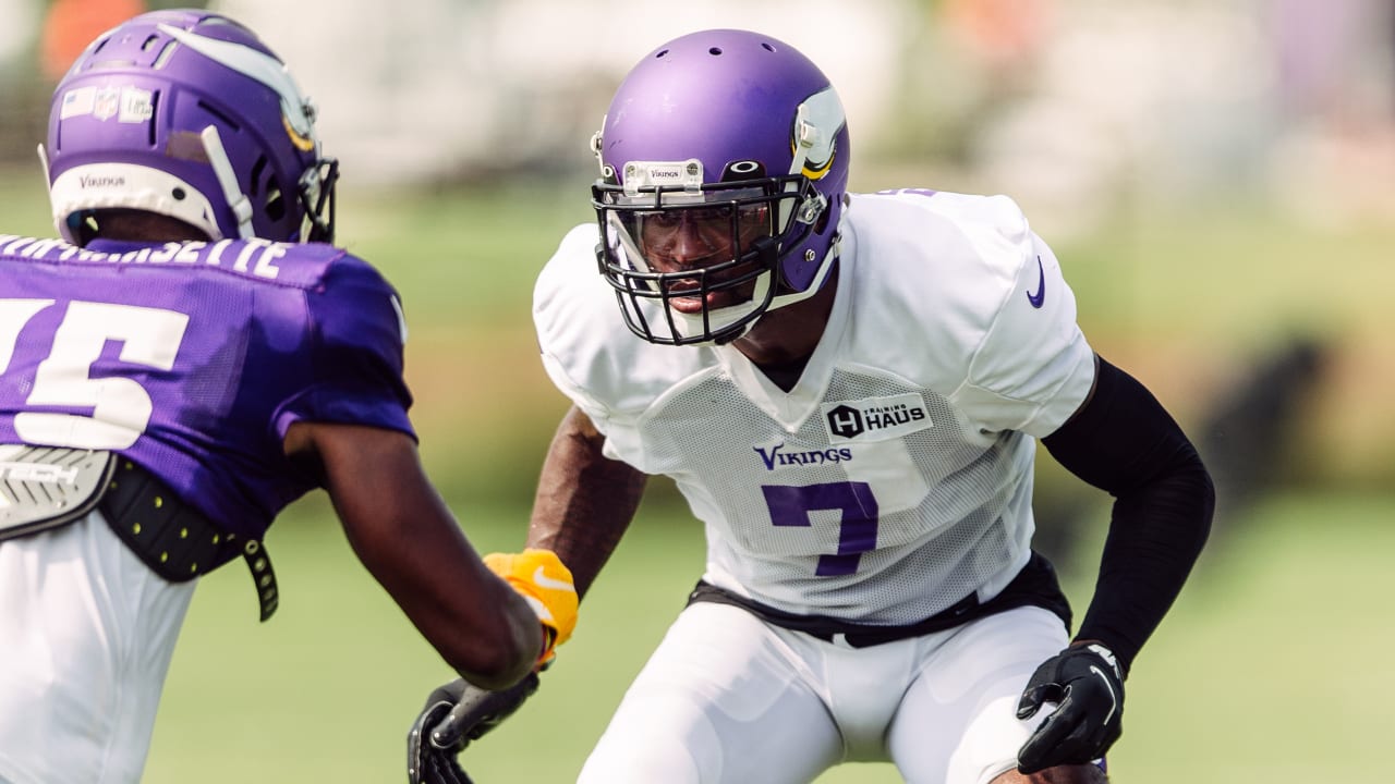 Peterson held out of Vikings practice, could play