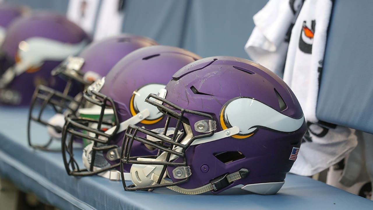 Vikings Sign 7 Players To Practice Squad