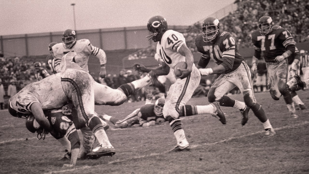 Gale Sayers' greatness was defined by the 'greatest single game in