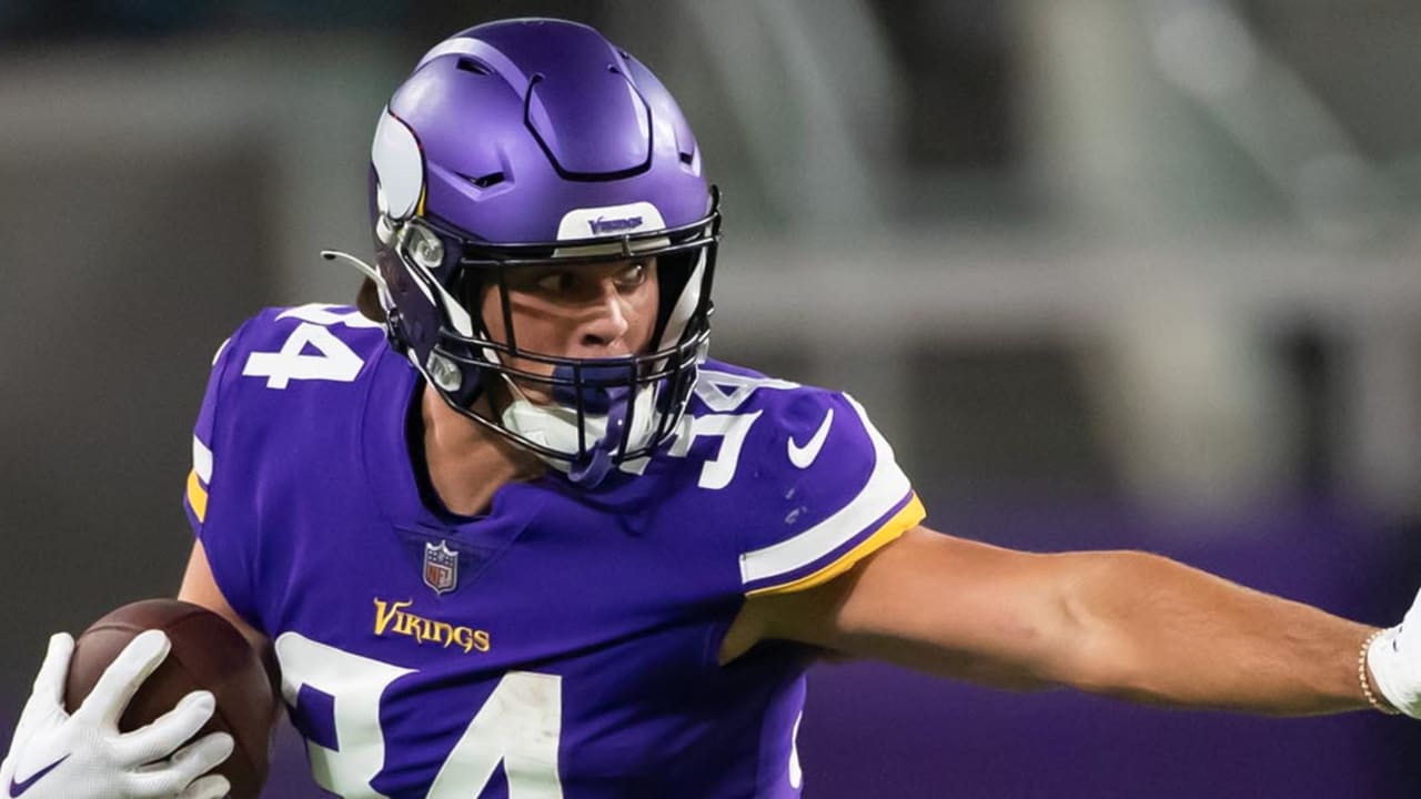 Vikings sign TE Nick Muse off practice squad, waive OLB Benton