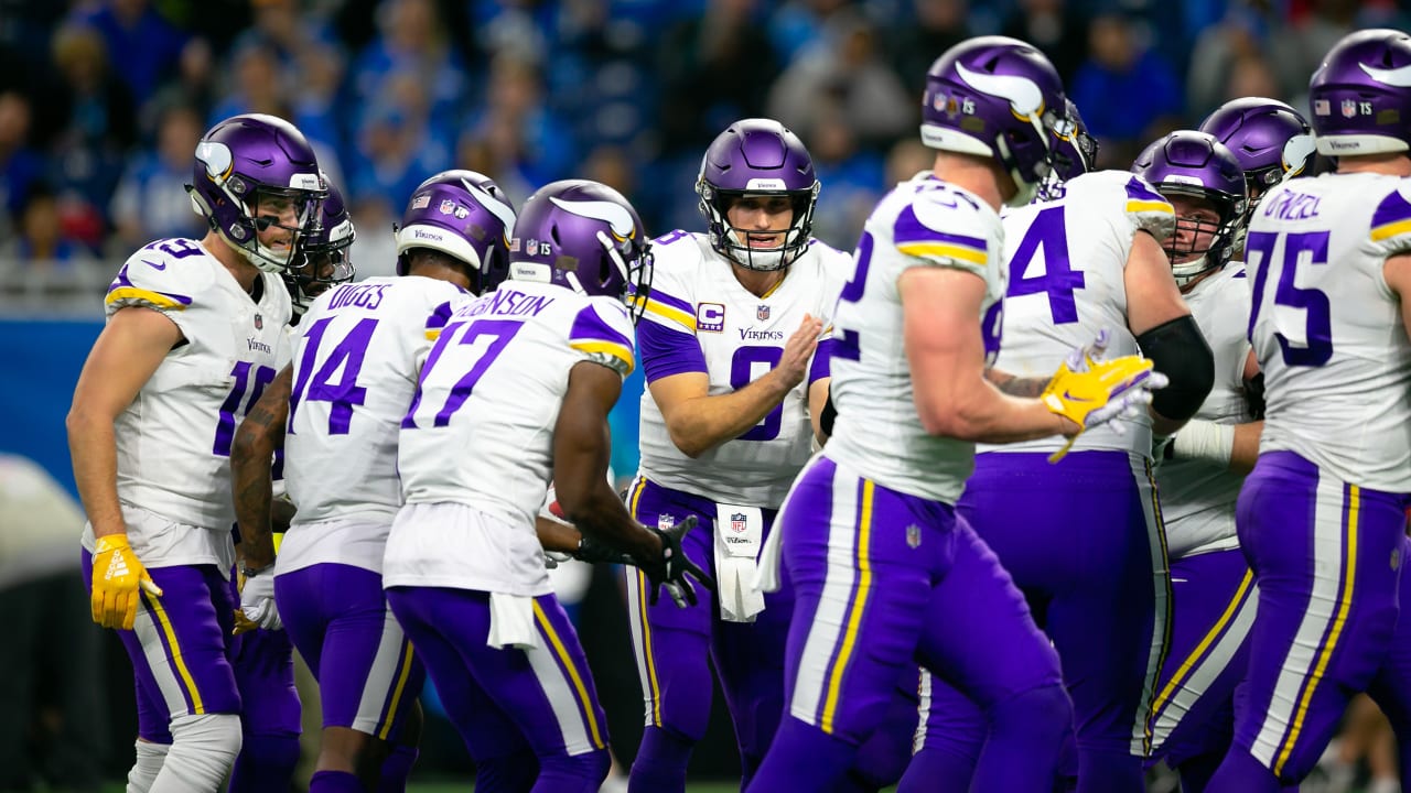 Vikings.com's Live Chat - Tuesday 1:00 PM