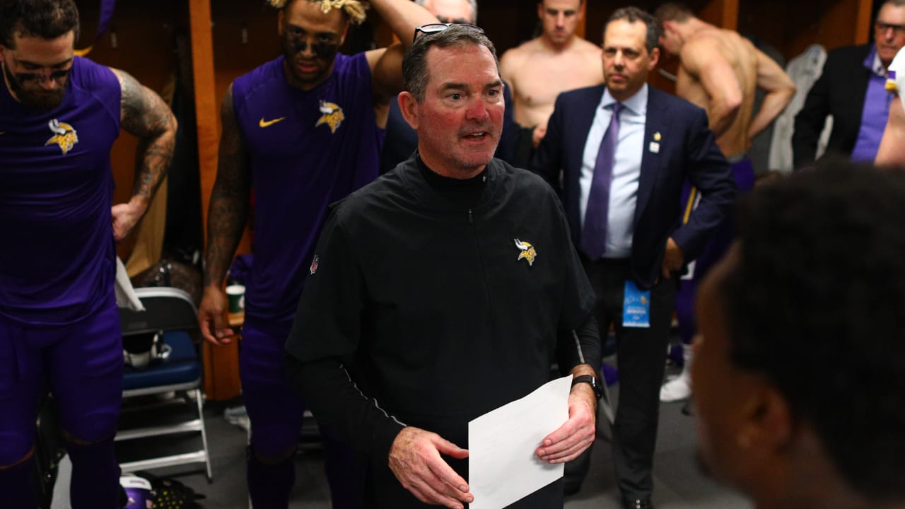 Zimmer Gives Locker Room Speech After Win Over Lions Awards